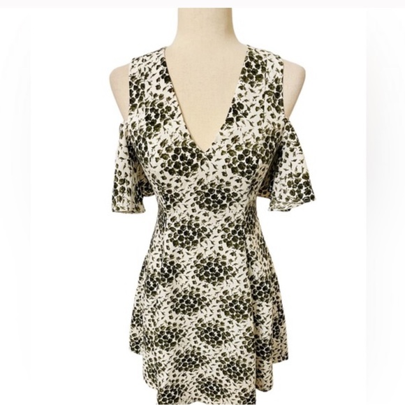 074 CLUB MONACO Pernille Cold Shoulder Floral Dress 10 new - Picture 4 of 12